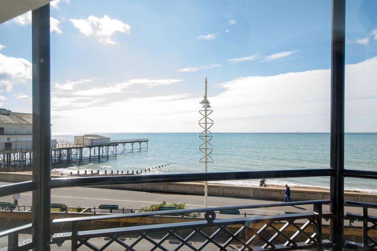Panoramic Sea Views In Beachfront Apt W Balcony بوغنور ريجيس المظهر الخارجي الصورة